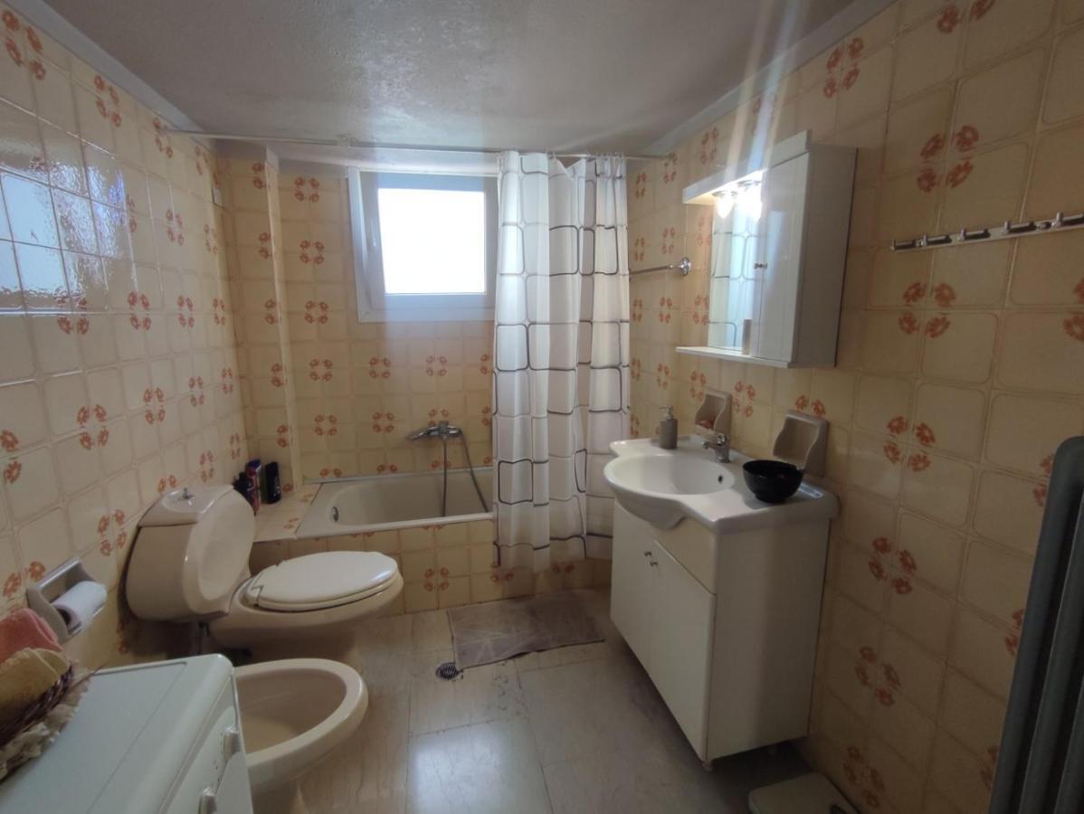 2 Br110 Sqm Free Parking Full Clima Lägenhet Patras Exteriör bild