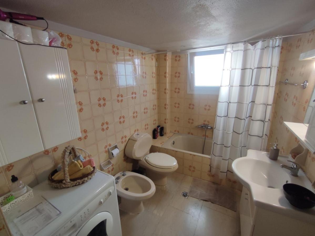 2 Br110 Sqm Free Parking Full Clima Lägenhet Patras Exteriör bild