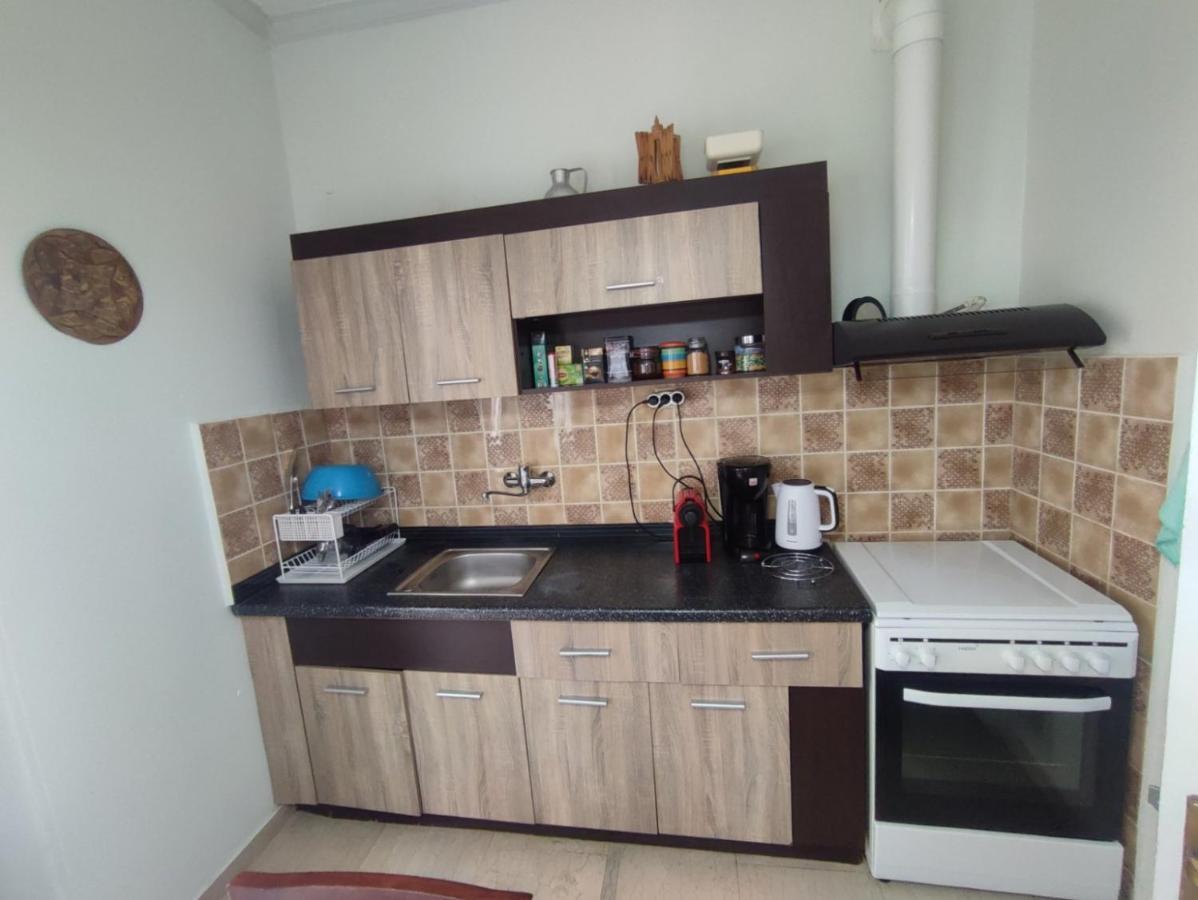 2 Br110 Sqm Free Parking Full Clima Lägenhet Patras Exteriör bild
