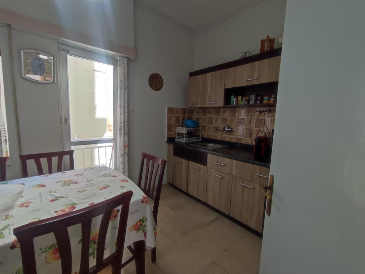 2 Br110 Sqm Free Parking Full Clima Lägenhet Patras Exteriör bild